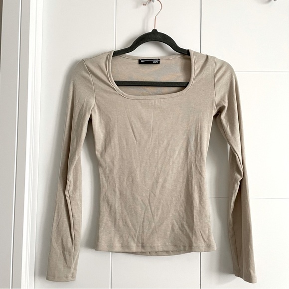 Tops - 3/$25 Squareneck Longsleeve Top